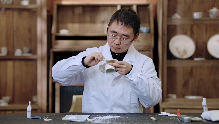 牛散自掏近千万认购ETF新品,澳门管家婆精准资料免费大全,展开解析落实_破例版V14.57